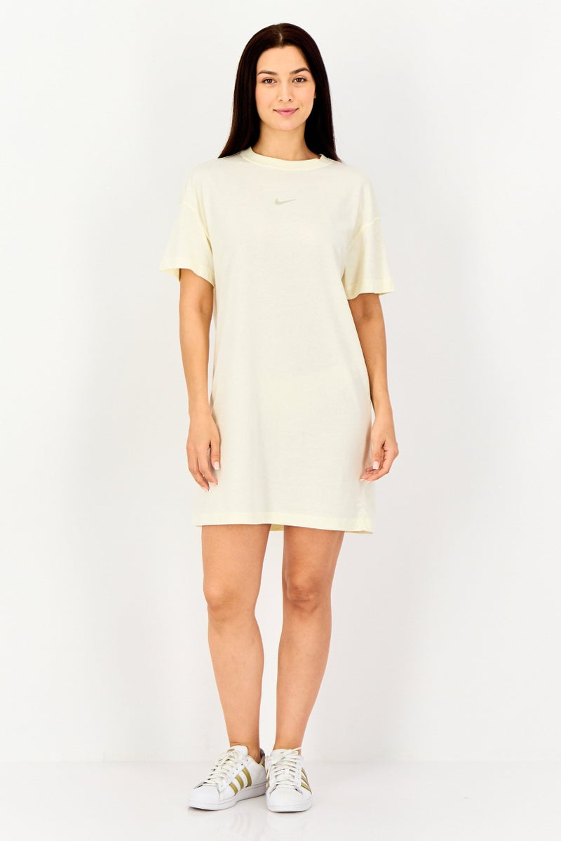 Nike فستان رياضي نسائي قصير الأكمام فيت خارجي، كريمي - Image 2