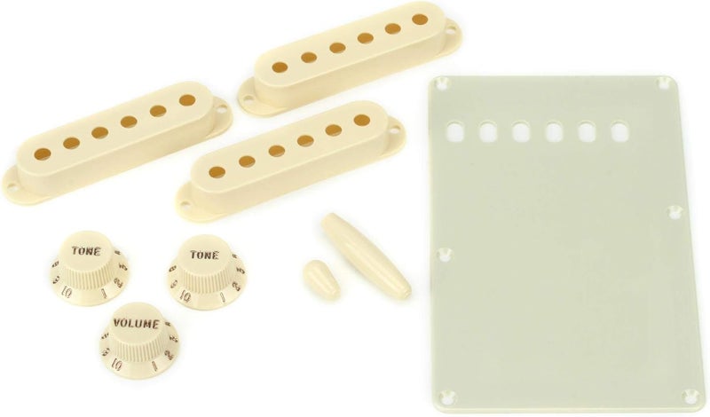FENDER Fender Aged White Stratocaster Accessory Kit