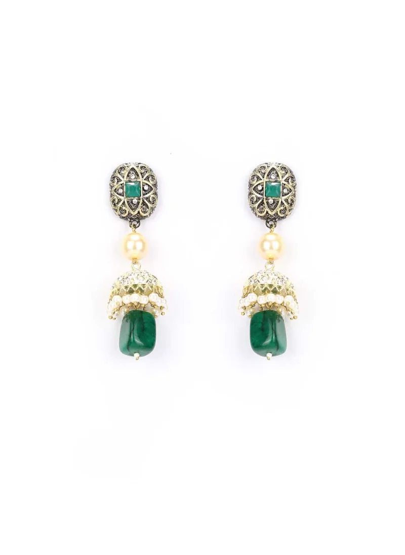 برياسي Kundan-Studded  Pearl-Beaded Tripal-Stranded Handcrafted Jewellery Set