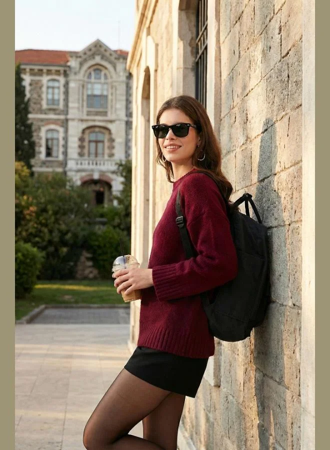 ليلا كنزة نسائية أساسية بياقة دائرية بقصة عادية من ليلا