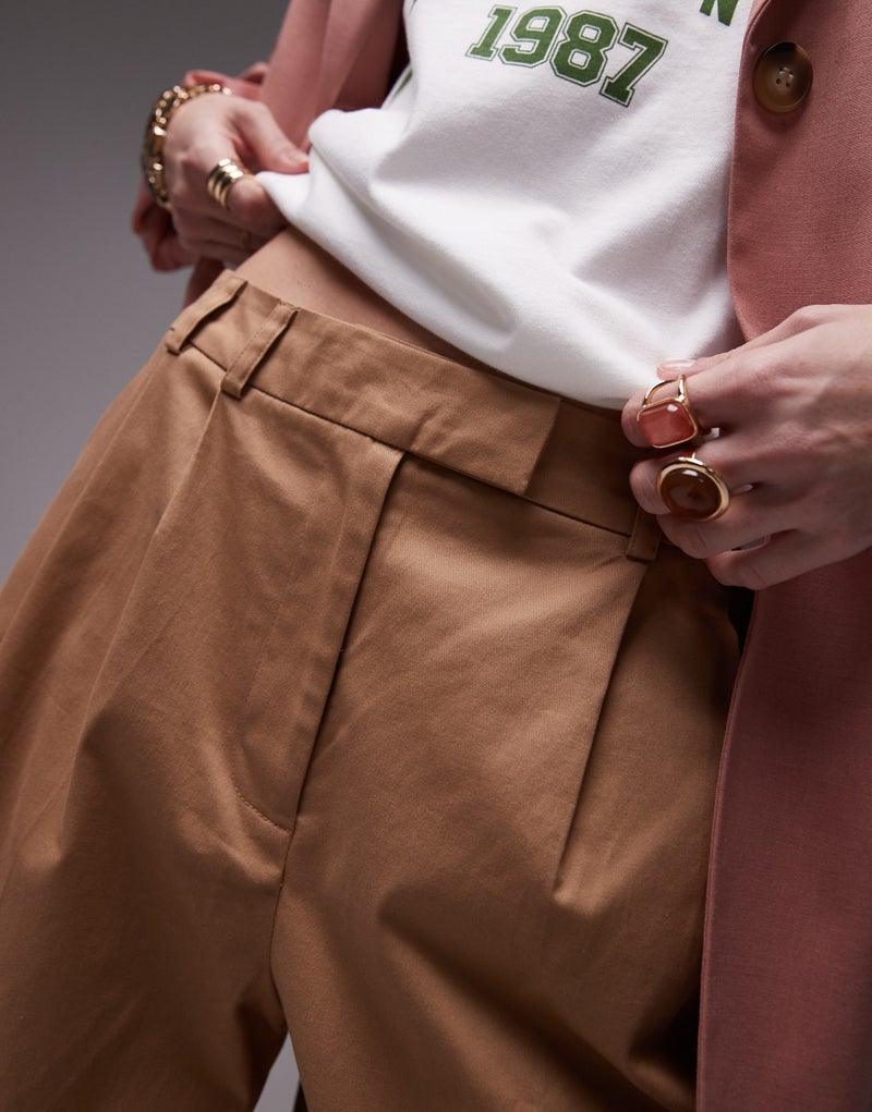 TOPSHOP Longline 3/4 Lengthdouble Pleat Short  - Image 3