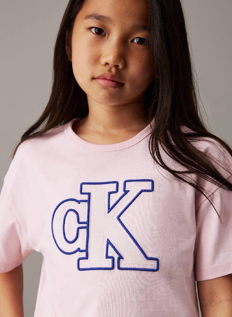 كالفن كلاين جينز تيشرت واسع مزين بشعار كلفن كلاين - Image 3