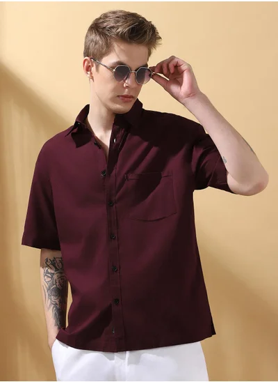 دينيس لينغو Wine Relaxed fit Shirts Textured design crafted from 100% Cotton featuring Half Sleeve with Button closure.
