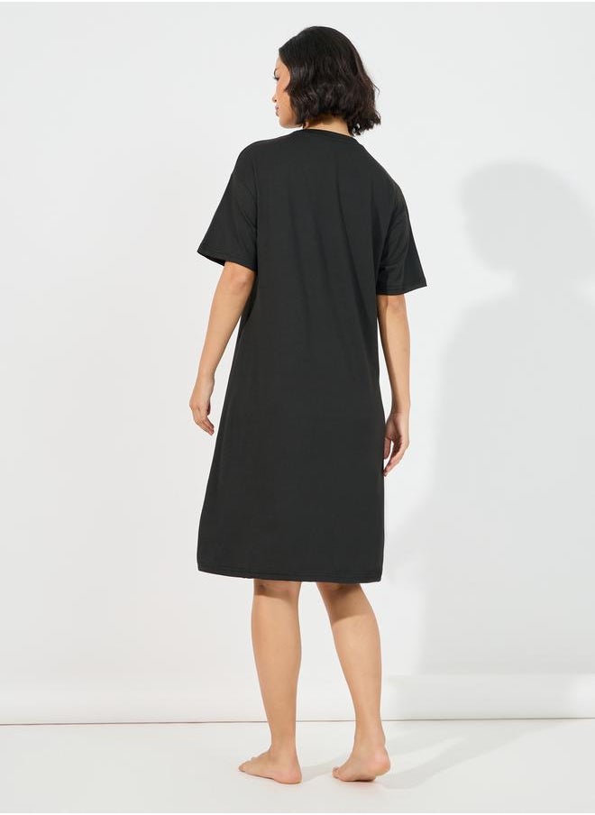 Styli Leopard Graphic Print Sleep T-Shirt Dress  - Image 4