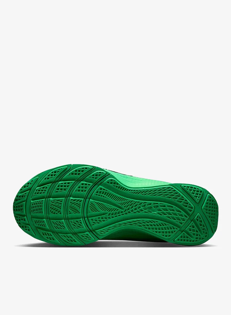 Nike LeBron TR 1