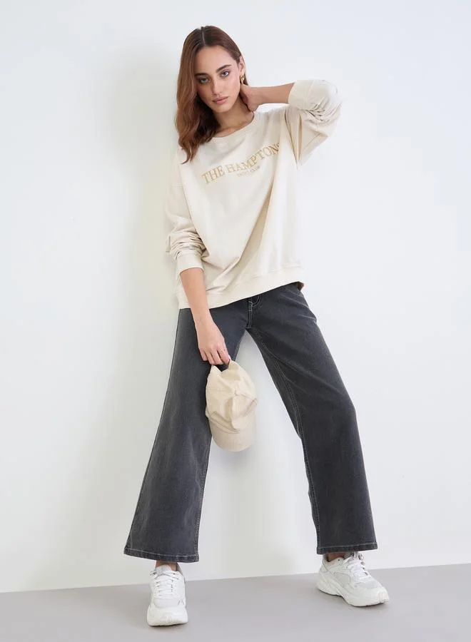 Styli Styli Cream Embroidered Slogan Sweatshirt