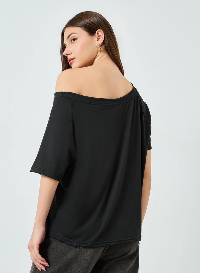 Styli Black One-Shoulder Oversized T-Shirt - Image 4