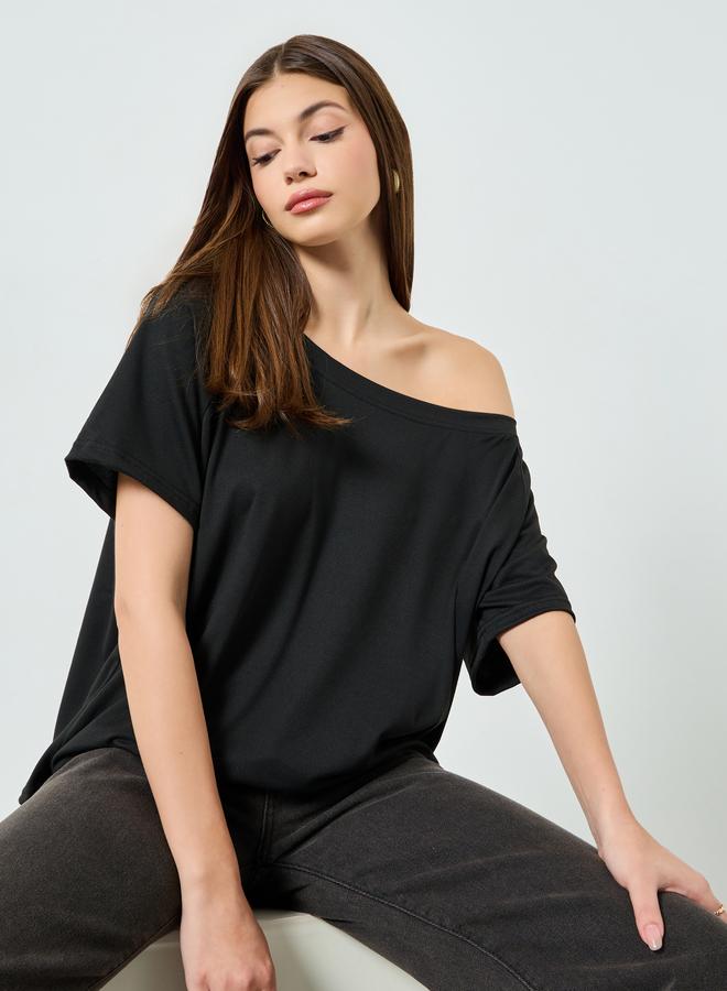 Styli Black One-Shoulder Oversized T-Shirt - Image 5