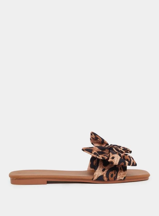 Styli Styli Printed Bow Detail Flat Sandals