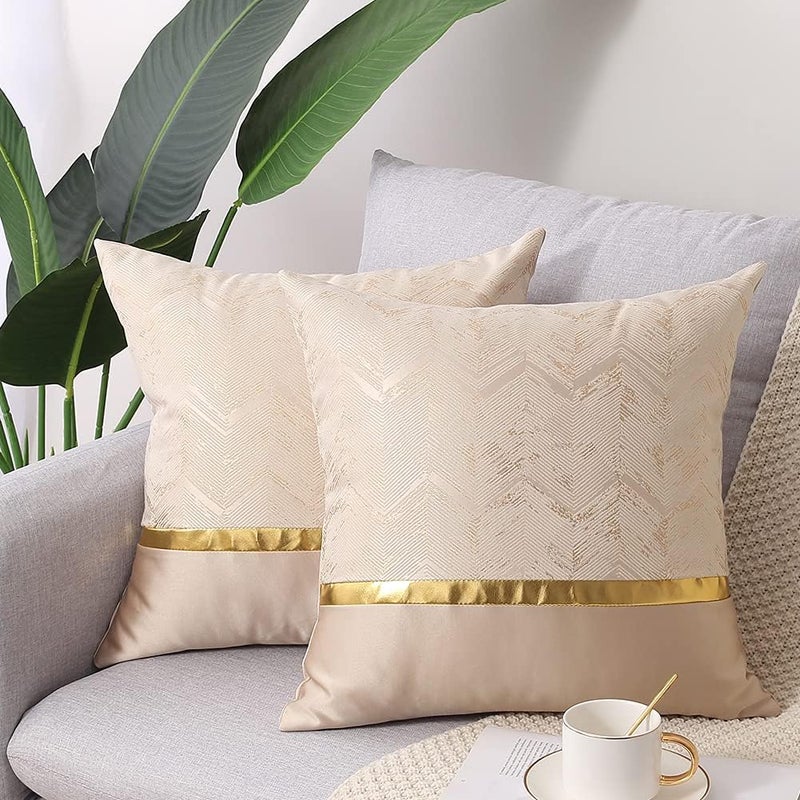 Coeufuedy أغطية وسائد زخرفية مقاس 18×18 بوصة، لون بيج وذهبي، جلد، خطوط، ترقيع، جاكار، كيس وسادة فاخر، غطاء وسادة مربع حديث فاخر للأريكة والأرائك وغرفة المعيشة وغرفة النوم، طقم من قطعتين - Image 1