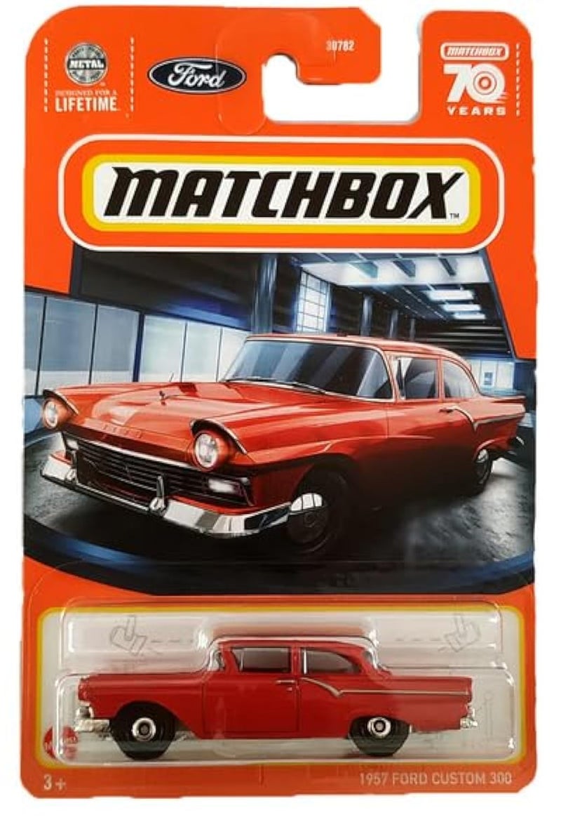 MATCHBOX ماتش بوكس 1957 فورد كاستم 300 (أحمر) 21/100