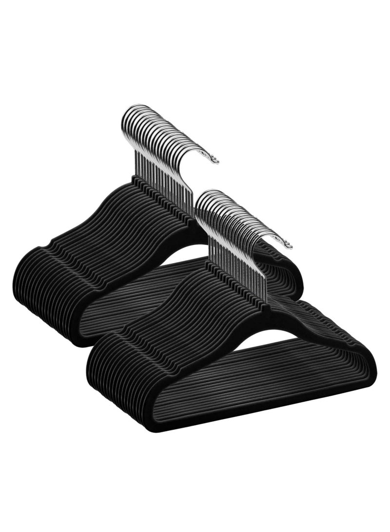 رايتشر شماعات ملابس الأطفال، شماعات مخملية للأطفال، شماعات للأطفال الصغار مع خطاف دوار 360 درجة، تصميم كتف مدبب لملابس الأطفال، شماعات ملابس متينة وقوية 50 عبوة (أسود) - Image 1