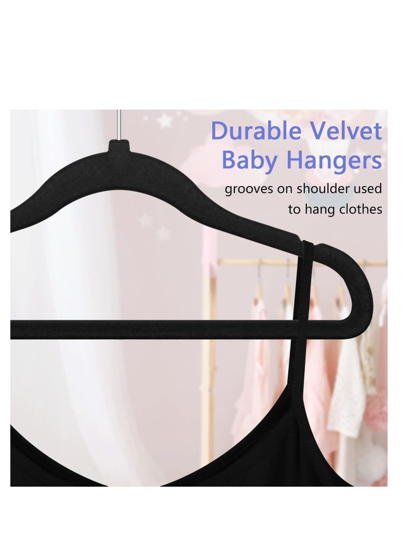 رايتشر شماعات ملابس الأطفال، شماعات مخملية للأطفال، شماعات للأطفال الصغار مع خطاف دوار 360 درجة، تصميم كتف مدبب لملابس الأطفال، شماعات ملابس متينة وقوية 50 عبوة (أسود) - Image 4