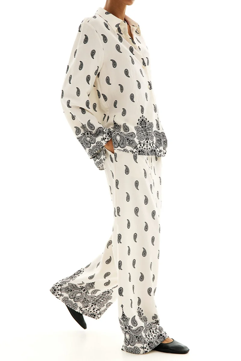 اتش اند ام بنطلون من التويل المنقوش