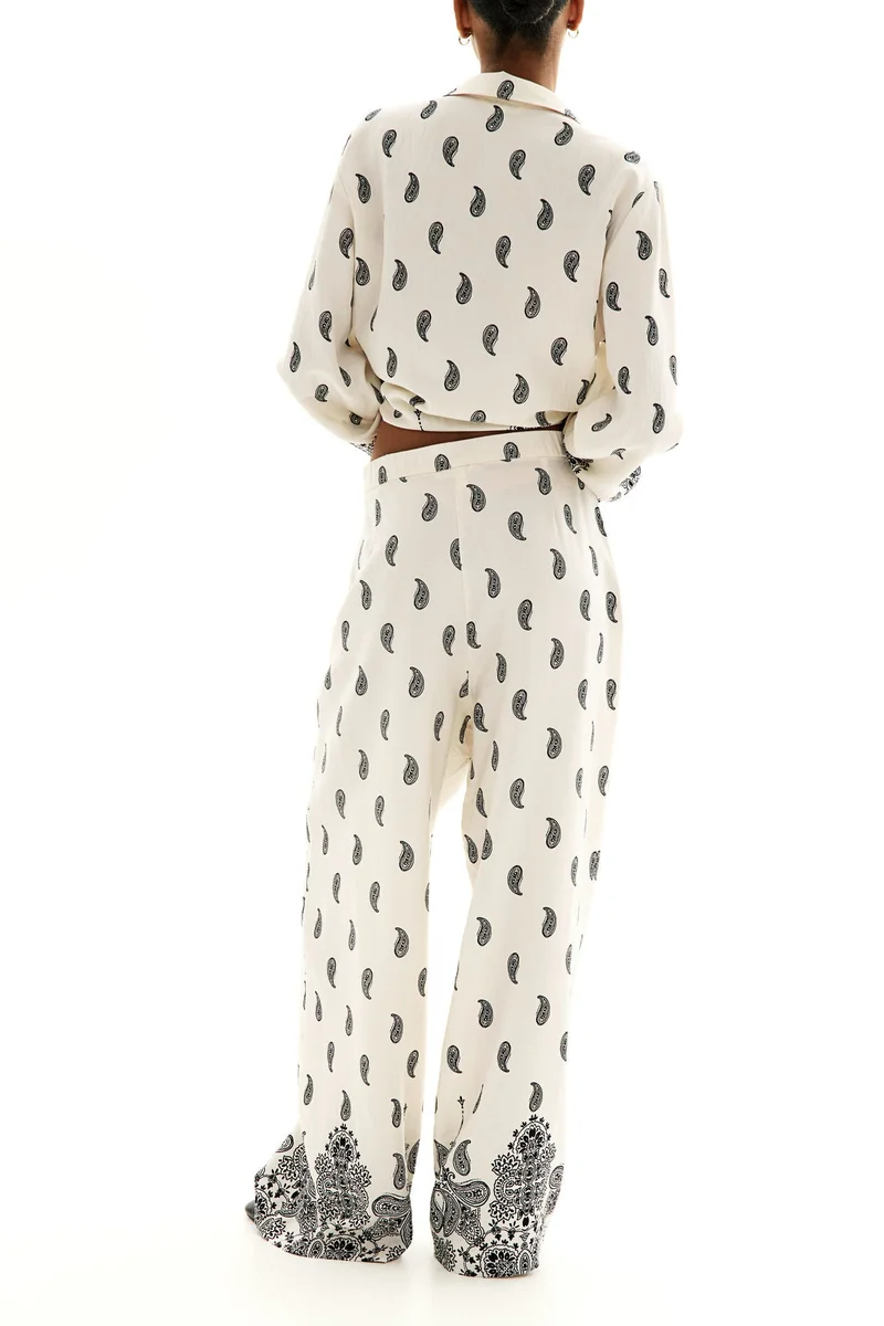 اتش اند ام بنطلون من التويل المنقوش