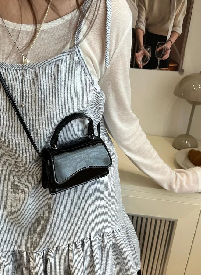 تايك تو Black Shoulder Bag with Button Closure