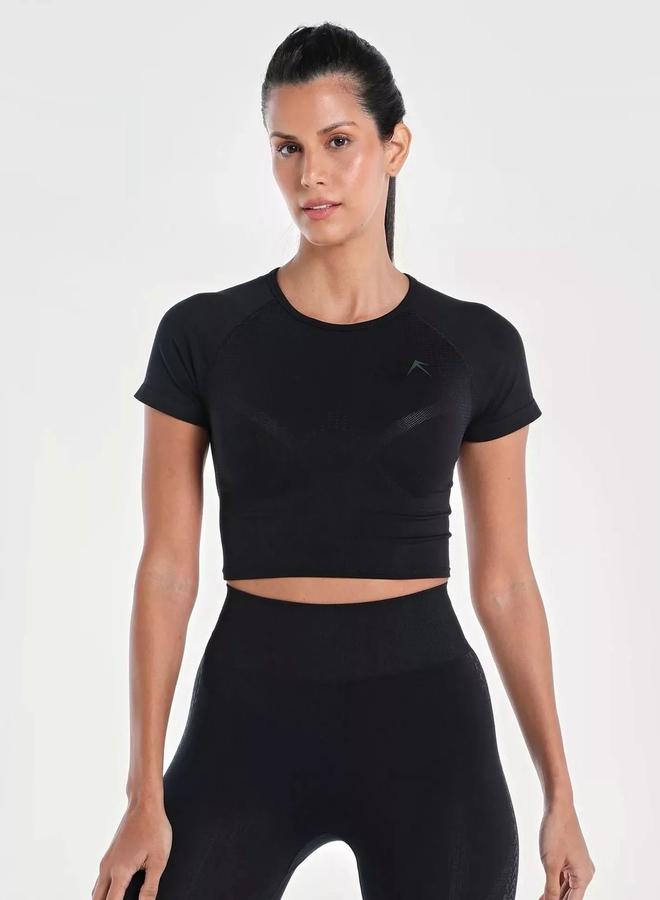 Wizard Women Black Solid Impact Seamless Crop Top - Image 1