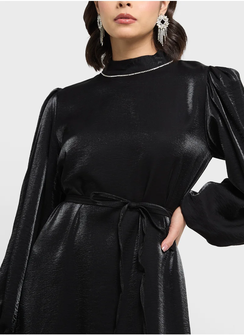 خزانة Puff Sleeve Dress With Tie Up Belt