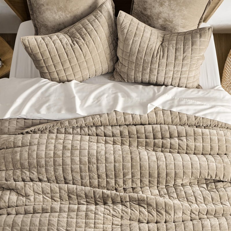 RECYCO Luxury Velvet Quilt Set, California King 118'' x 106'' Oversized Bedspread, Ultra Soft Velvet Comforter, Lightweight Box Stitch Bedding Sets for All Season, with 2 Shams, Urban Taupe - Image 3
