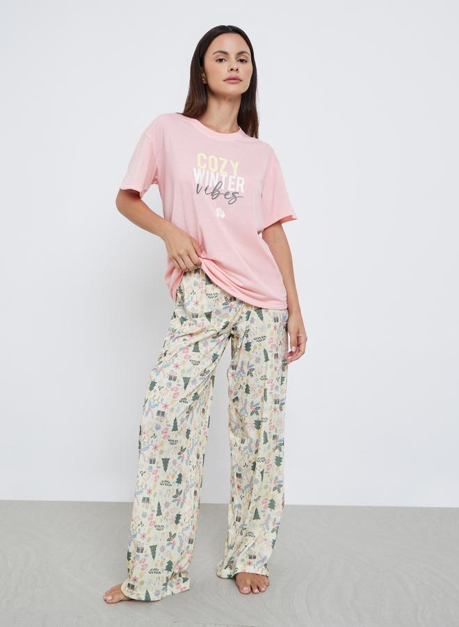 ستايلي طقم بيجاما من بنطال وتيشيرت بأكتاف منخفضة - Image 1