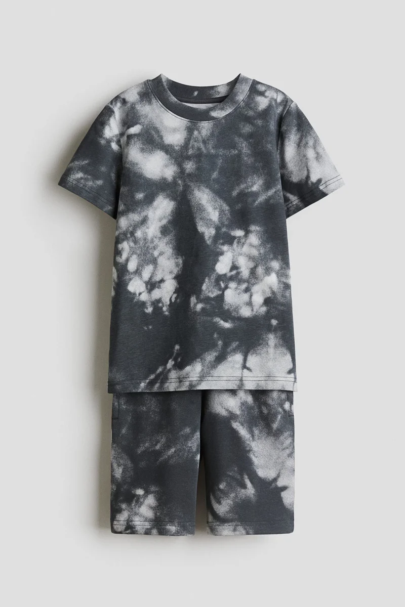 اتش اند ام طقم من تي-شيرت وسويت شورت - قطعتين