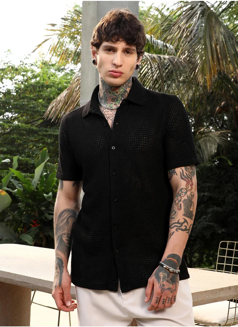 كامبوس سوترا Men's Onyx Black Solid-Knit Oversized Shirt For Casual Wear | Spread Collar | Short Regular Sleeves | Button Closure | Oversized Shirt Crafted With Comfort Fit For Everyday Wear