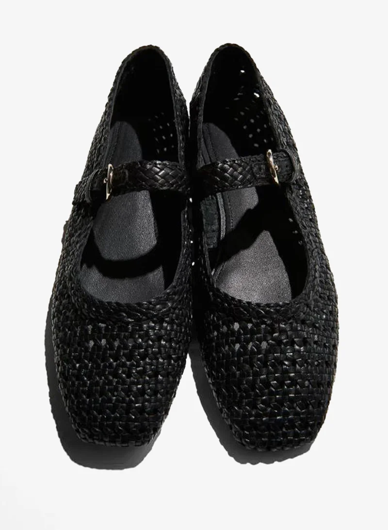 اتش اند ام أحذية باليرينا جلد ماري جين