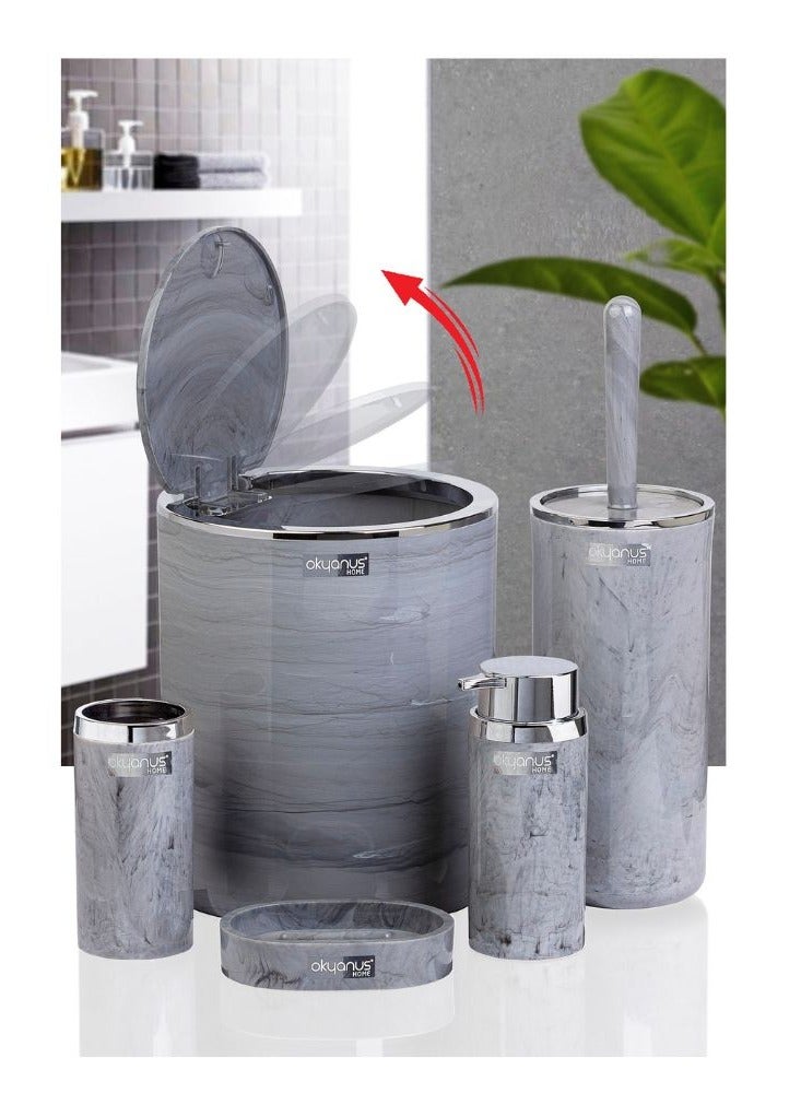 طقم حمام أوكيانوس الأنيق مكون من 5 قطع سلة مهملات وفرشاة مرحاض وحامل موزع صابون وحامل فرشاة أسنان وطبق صابون رمادي - Image 3