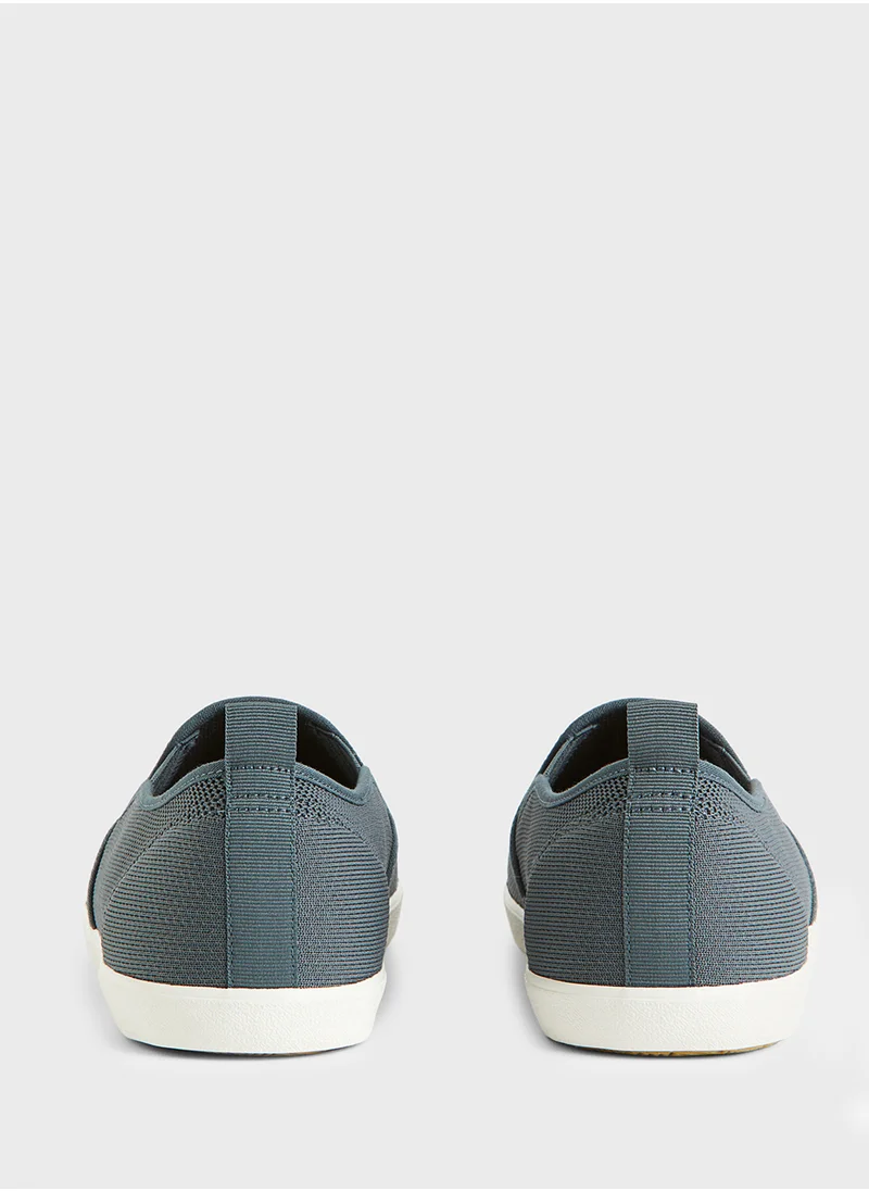 اتش اند ام Slip-On Trainers