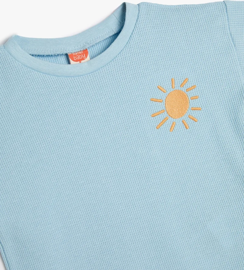 كوتون T-Shirt Short Sleeve Sun Embroidered Crew Neck Cotton