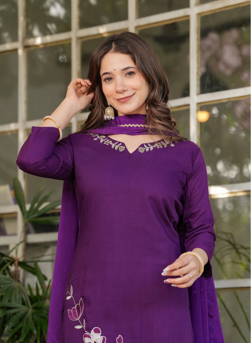 Women's Viscose Rayon Purple embroidery straight kurta with pant and dupatta sets  - Image 4