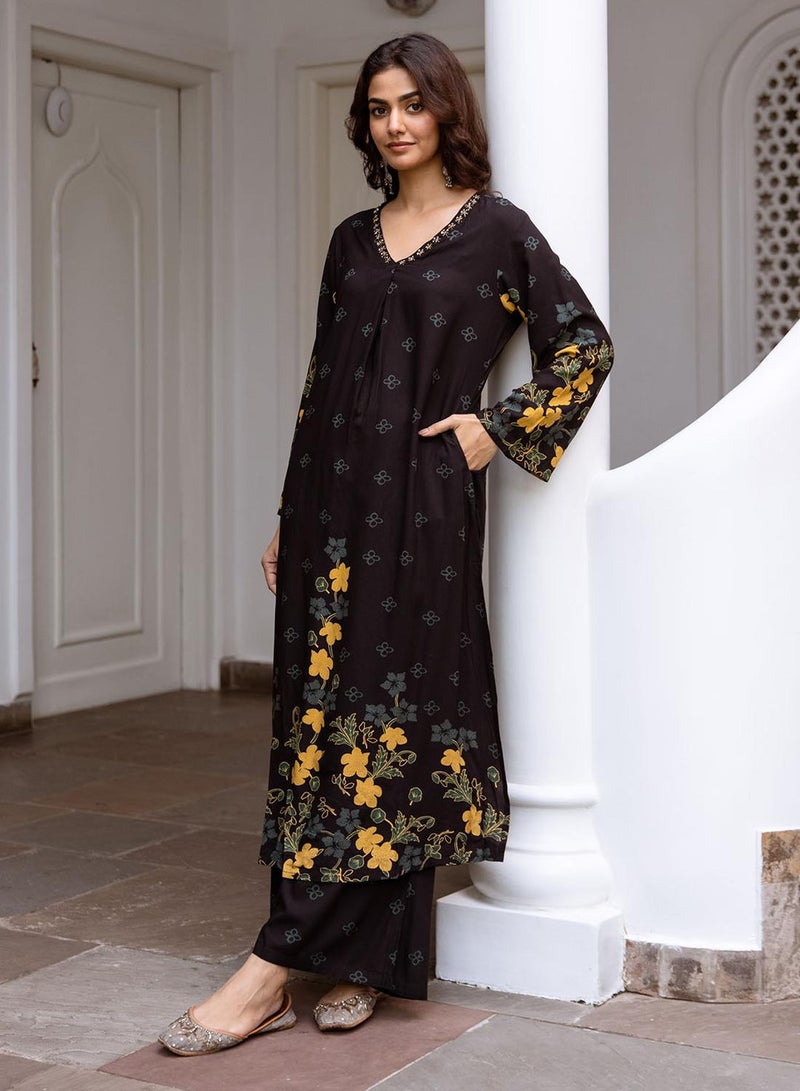 ISHIN Women's Black Rayon Printed Tunic Full Length Palazzo Straight Fit Kurta Set  - Image 5