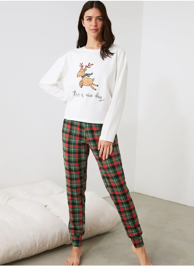 trendyol Knitted Pyjama Set