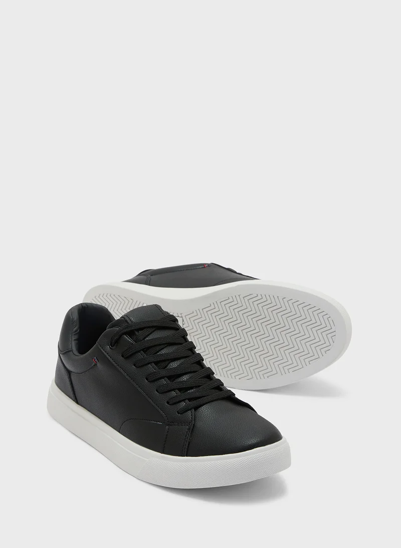 Seventy Five Casual Sneakers