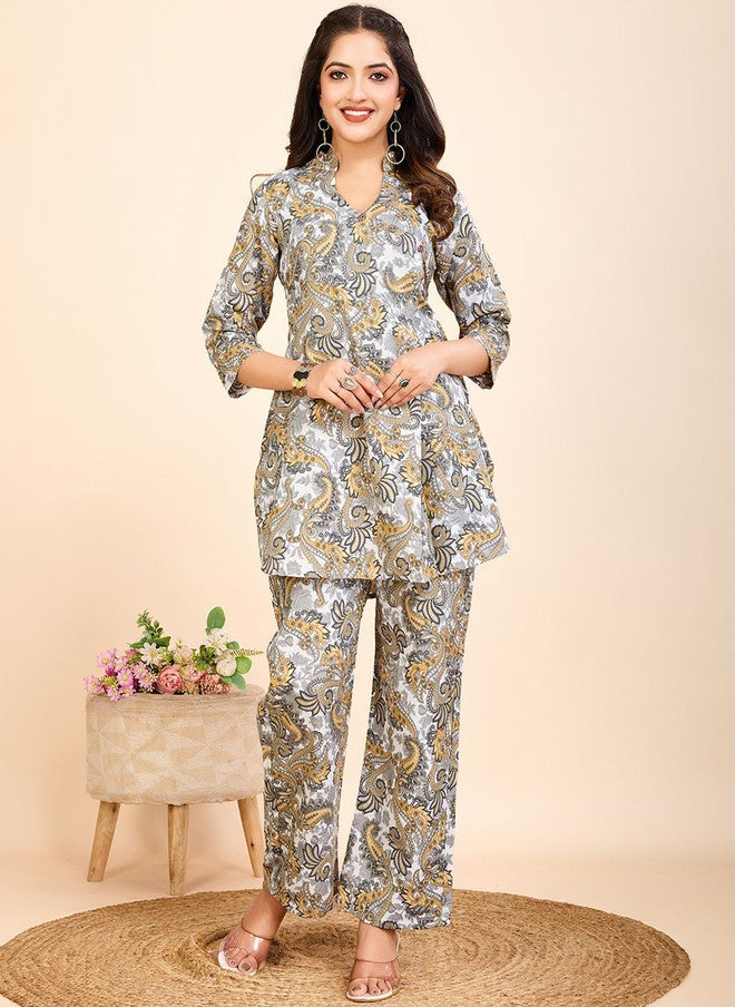 Women Basket Floral Printed Cotton Blend Kurta with Trousers for Women