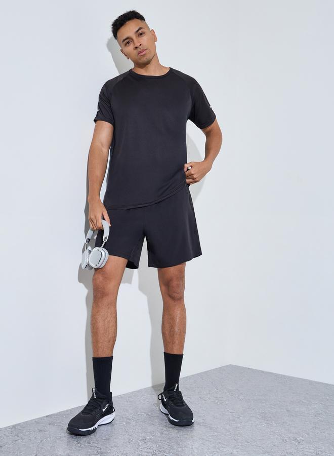 Styli Active Black Solid Raglan Sleeve Running T-Shirt - Image 2