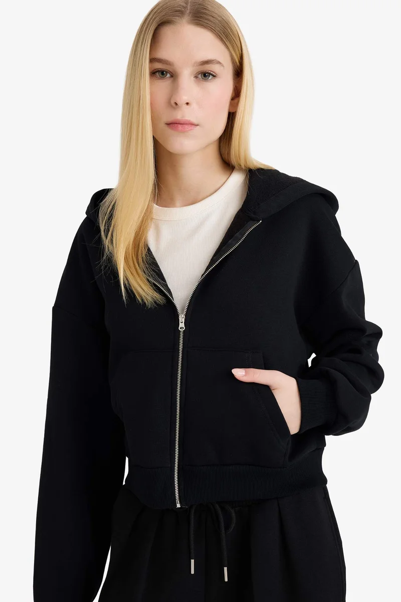 Defacto Cropped Fit Hooded Thick Fabric Cardigan