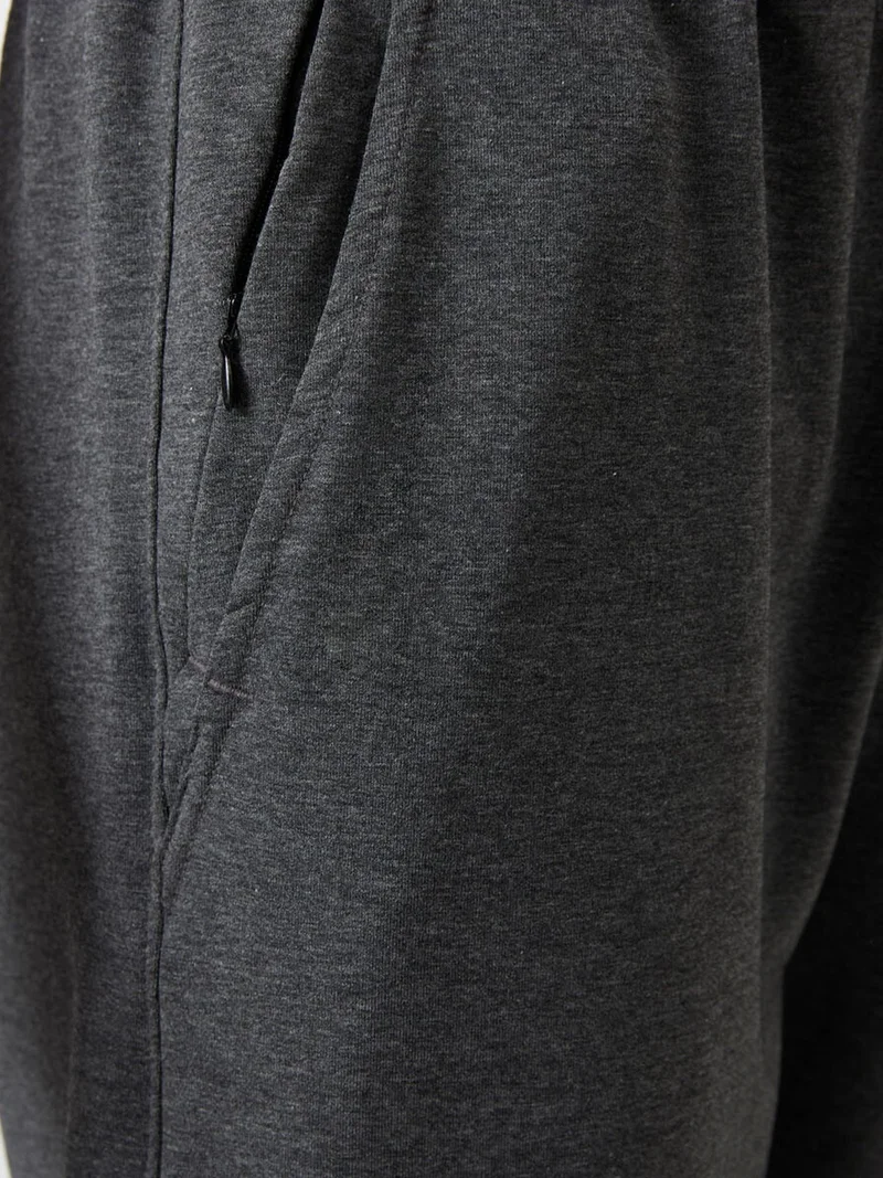 تومي لايف TOMMY Men's Regular Fit Cotton Blend Sweatpants