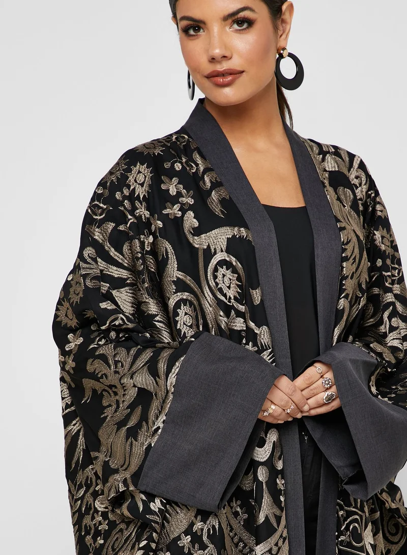 hayas closet Contrast Embroidered Abaya