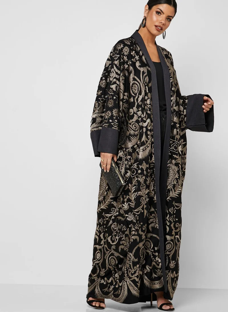 hayas closet Contrast Embroidered Abaya