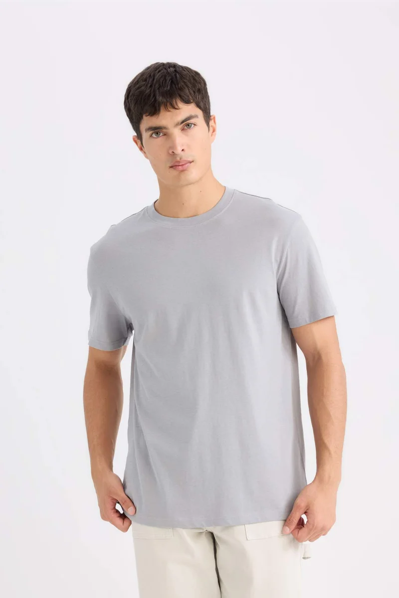 ديفاكتو New Regular Fit Crew Neck Short Sleeve T-Shirt