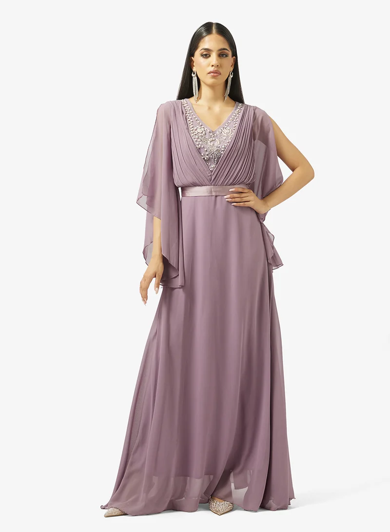 خزانة Flouncy Sleeve A-libe With Embellished Neckline