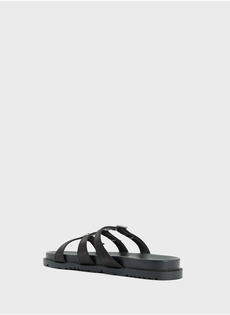 جينجر Triple Strap Casual Sandal