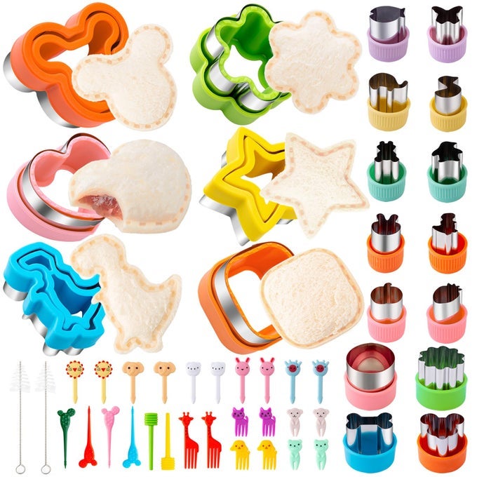 SANDWICH CUTTER FOR KIDS LUNCH 48 PCS LARGE SANDWICH MAKER COOKIE CUTTERS AND SEALER SET BREAD DECRUSTER DINOSAUR MICKEY HEART SHAPE FOR BOYS GIRLS