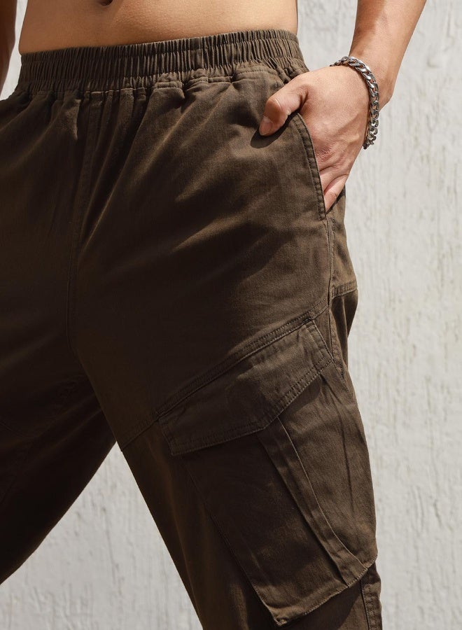 Hubberholme Men's Dark Olive Cotton Blend Solid Pattern Full Length Cargo Relaxed Trouser - Image 3