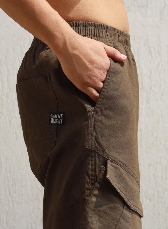 Hubberholme Men's Dark Olive Cotton Blend Solid Pattern Full Length Cargo Relaxed Trouser - Image 5