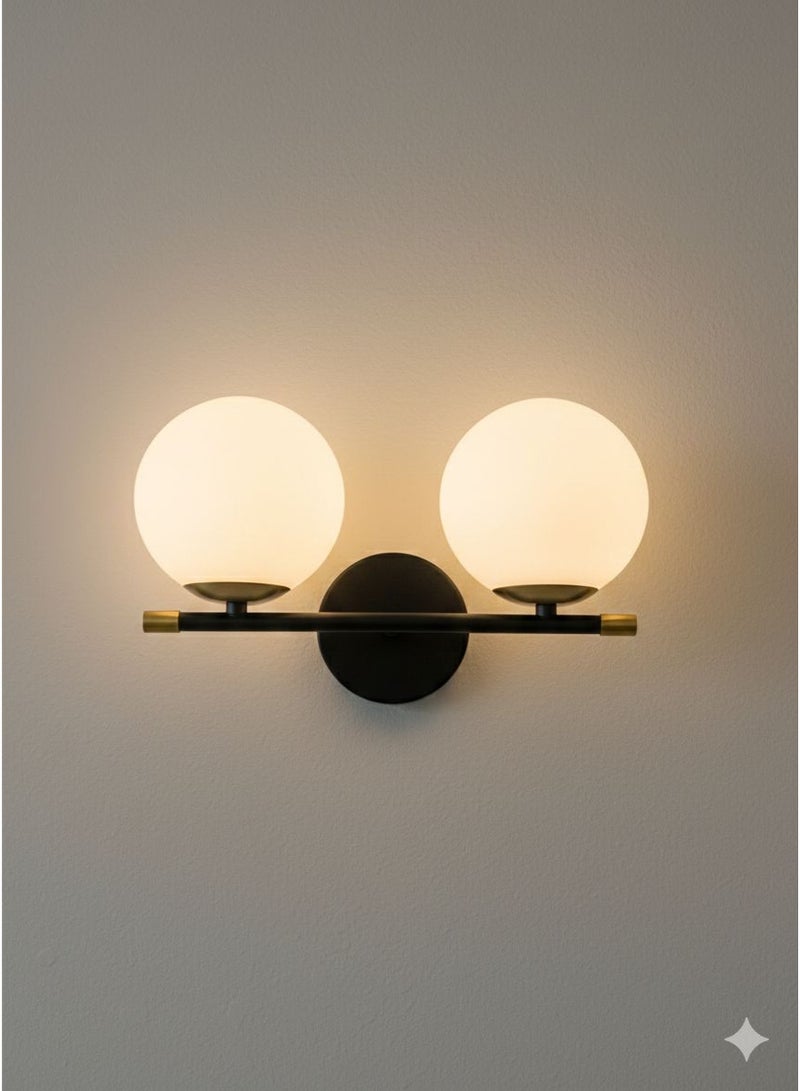 Modern double wall sconce with 2 spherical bulbs - Horizontal LED wall lamp, black and gold color