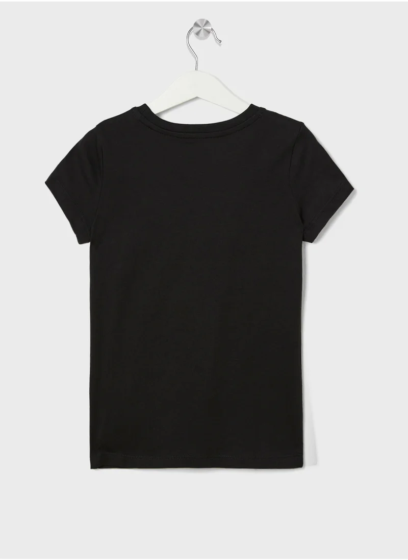 كالفن كلاين جينز Youth Graphic Logo Slim T-Shirt