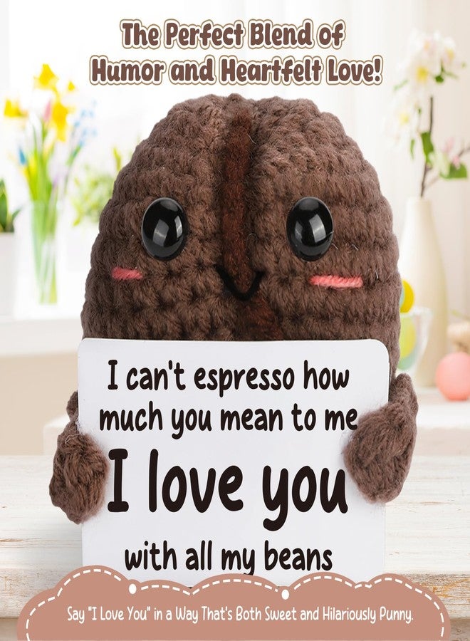 Heartfelt Gifting هدايا لمحبي القهوة من النساء والرجال - دمية كروشيه على شكل حبة قهوة للصديقة أو الصديق، هدية مرحة بنكهة الإسبريسو للصديق أو زميل العمل، هدية "أحبك بكل حباتي" لعيد الميلاد وعيد الحب - Image 2