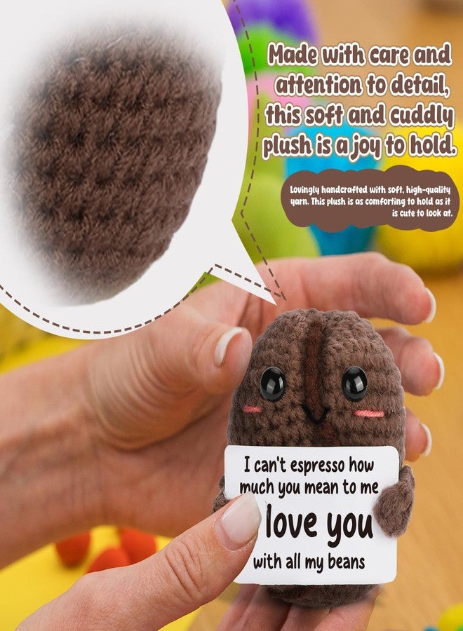 Heartfelt Gifting هدايا لمحبي القهوة من النساء والرجال - دمية كروشيه على شكل حبة قهوة للصديقة أو الصديق، هدية مرحة بنكهة الإسبريسو للصديق أو زميل العمل، هدية "أحبك بكل حباتي" لعيد الميلاد وعيد الحب - Image 4